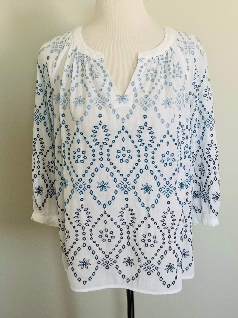 J.Jill Boho Tunic Blouse Top White & Blue Embroidered 3/4 Sleeve Cotton Blend XS
